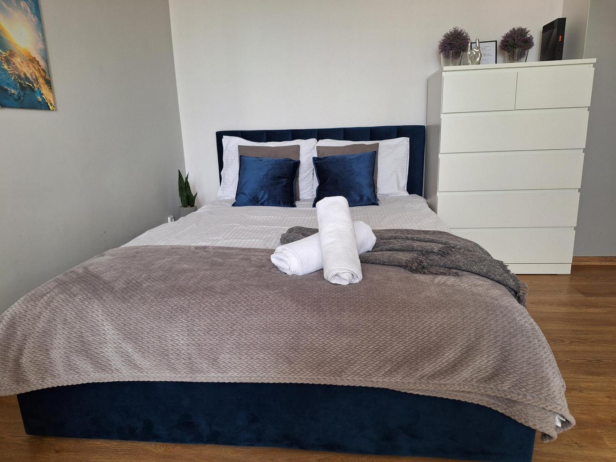 Apartament 9 Pietro Torun Luaran gambar
